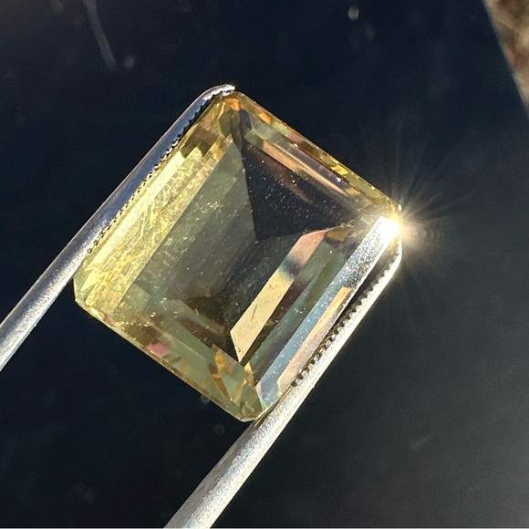 18.08 Crt Natural Lemon Quartz Faceted Gemstone - Picture 9 of 17